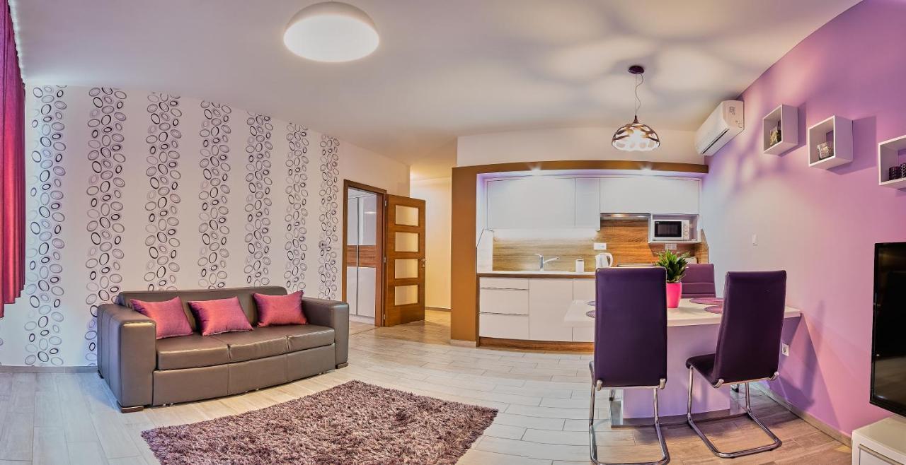 Apartman Rubin Sarvar Exterior photo
