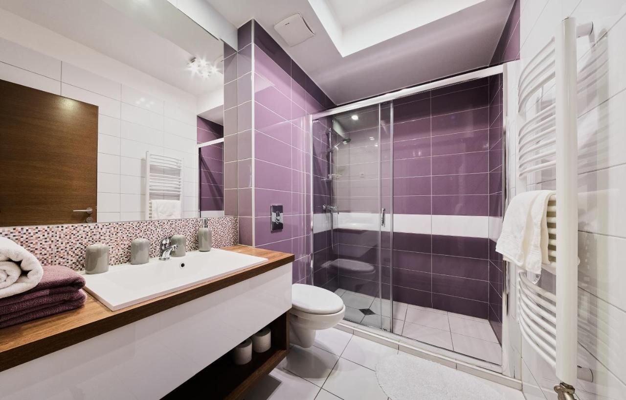 Apartman Rubin Sarvar Exterior photo